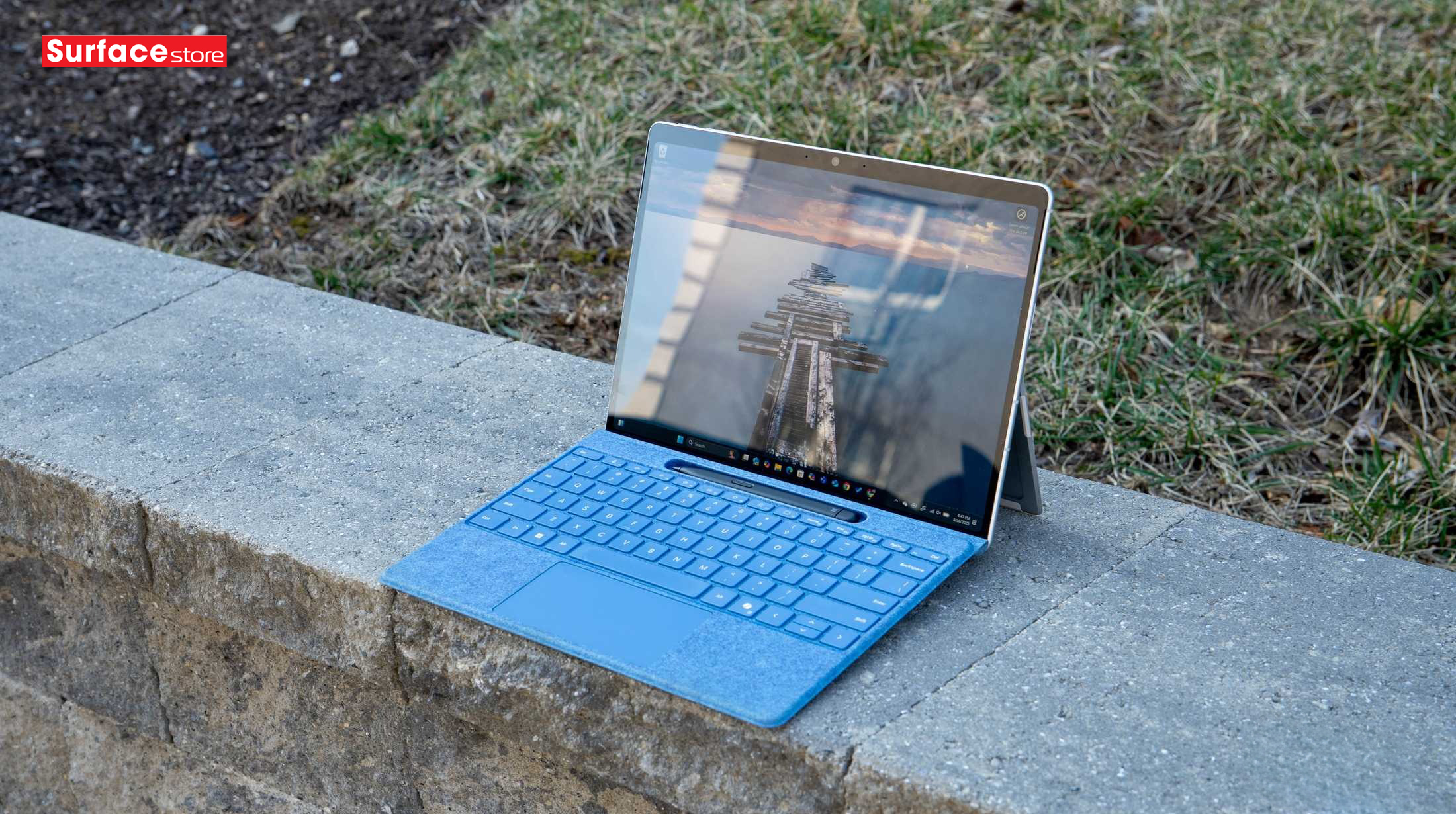 Microsoft Surface Pro 11 Ngừng Cung Cấp Bộ Đổi Nguồn Tại Một Số Thị Trường: Lý Do và Tác Động