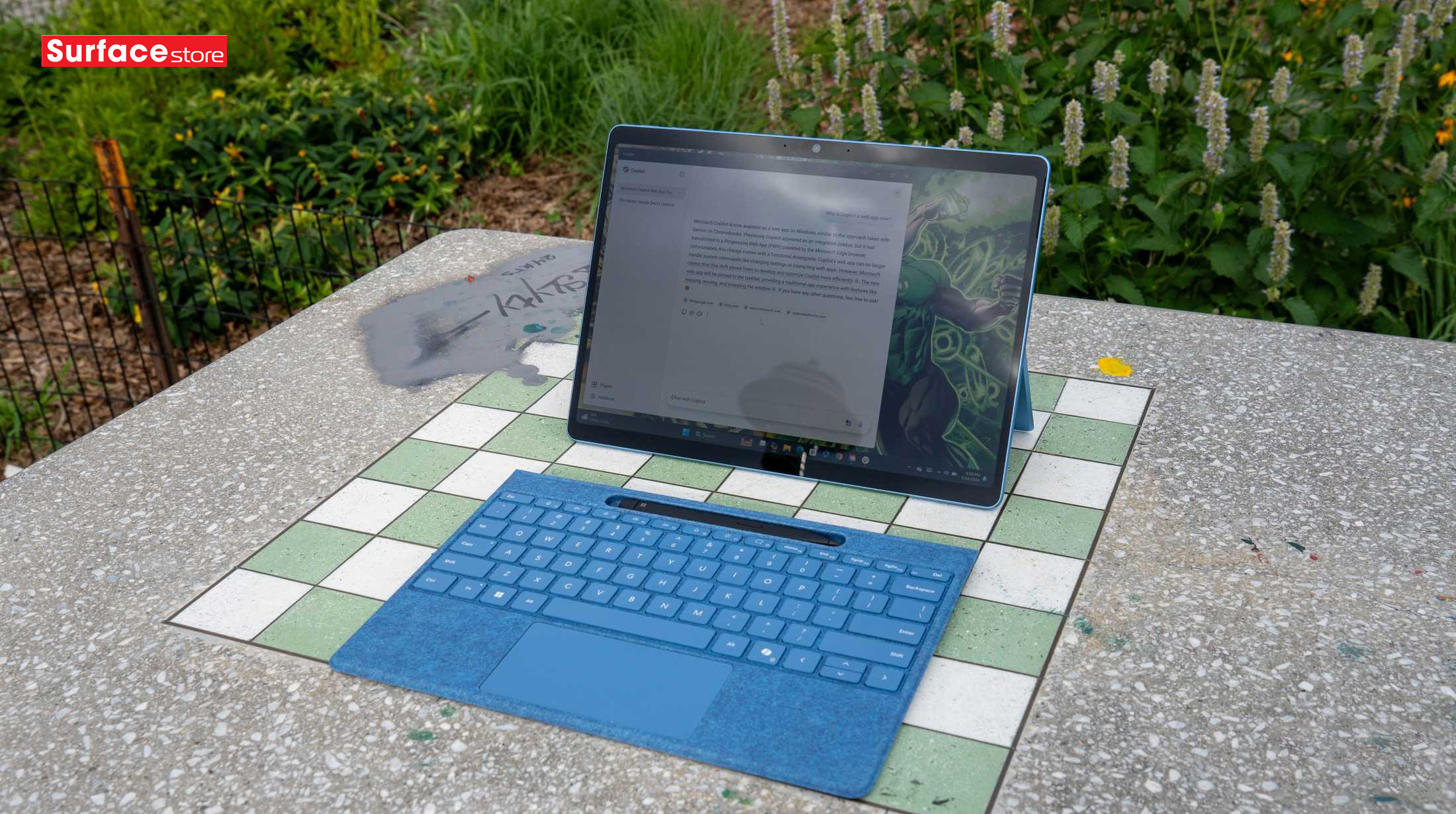 Làm thế nào một chiếc ốp lưng có thể biến Surface Pro thành thiết bị hoàn hảo trong thực tế