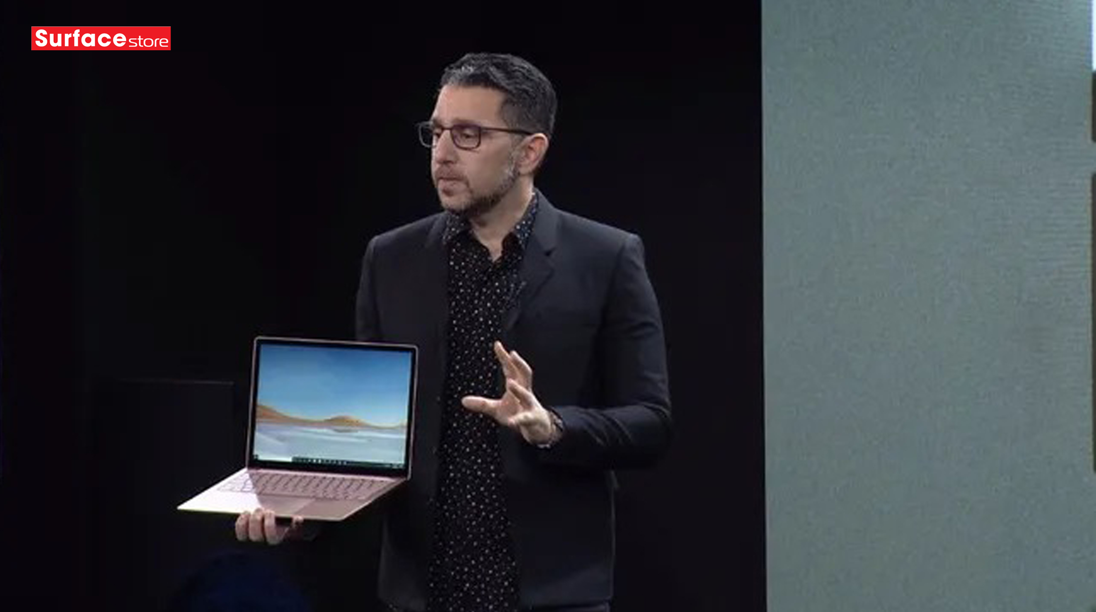 Sự chuyển mình của Microsoft và tương lai của Surface dưới thời Satya Nadella: Liệu phần cứng có còn là trọng tâm?