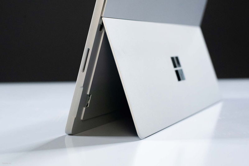 Microsoft Surface Pro 6 i5/16GB/256GB 9