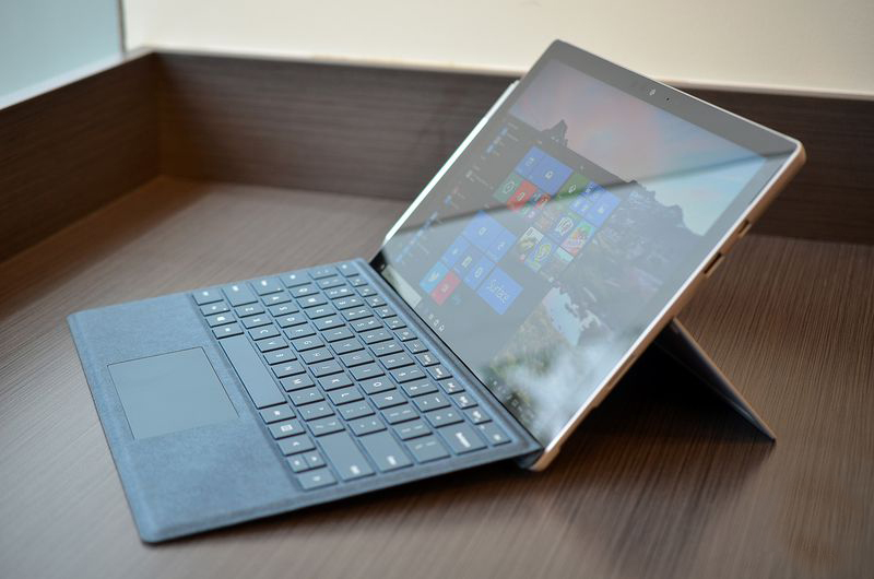 Microsoft Surface Pro 5 LTE i5/8GB/256GB (Like New) 6