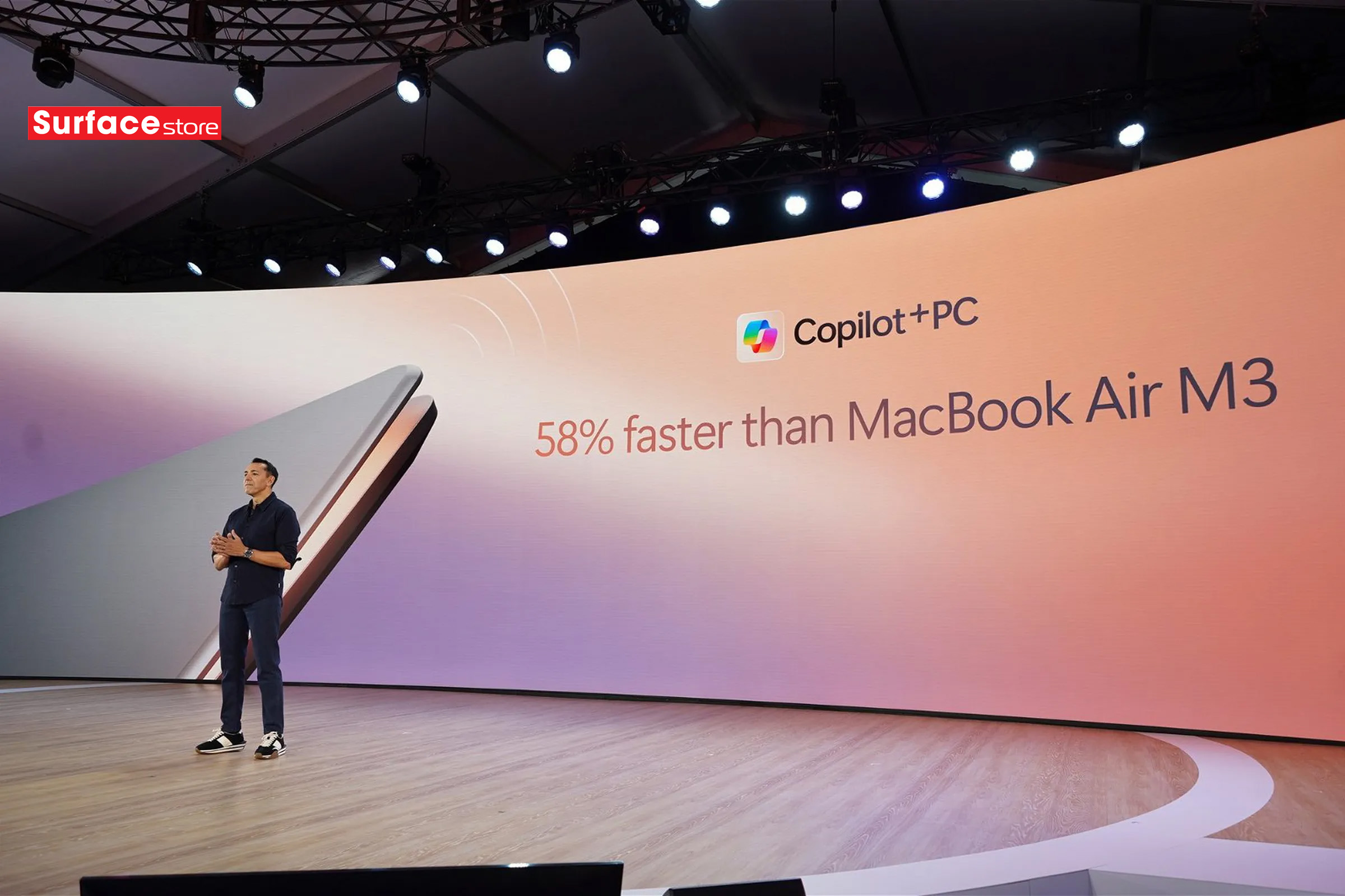 Microsoft tự tin Laptop Windows Copilot Plus sẽ vượt trội hơn MacBook Air M3 về hiệu năng và thời lượng pin