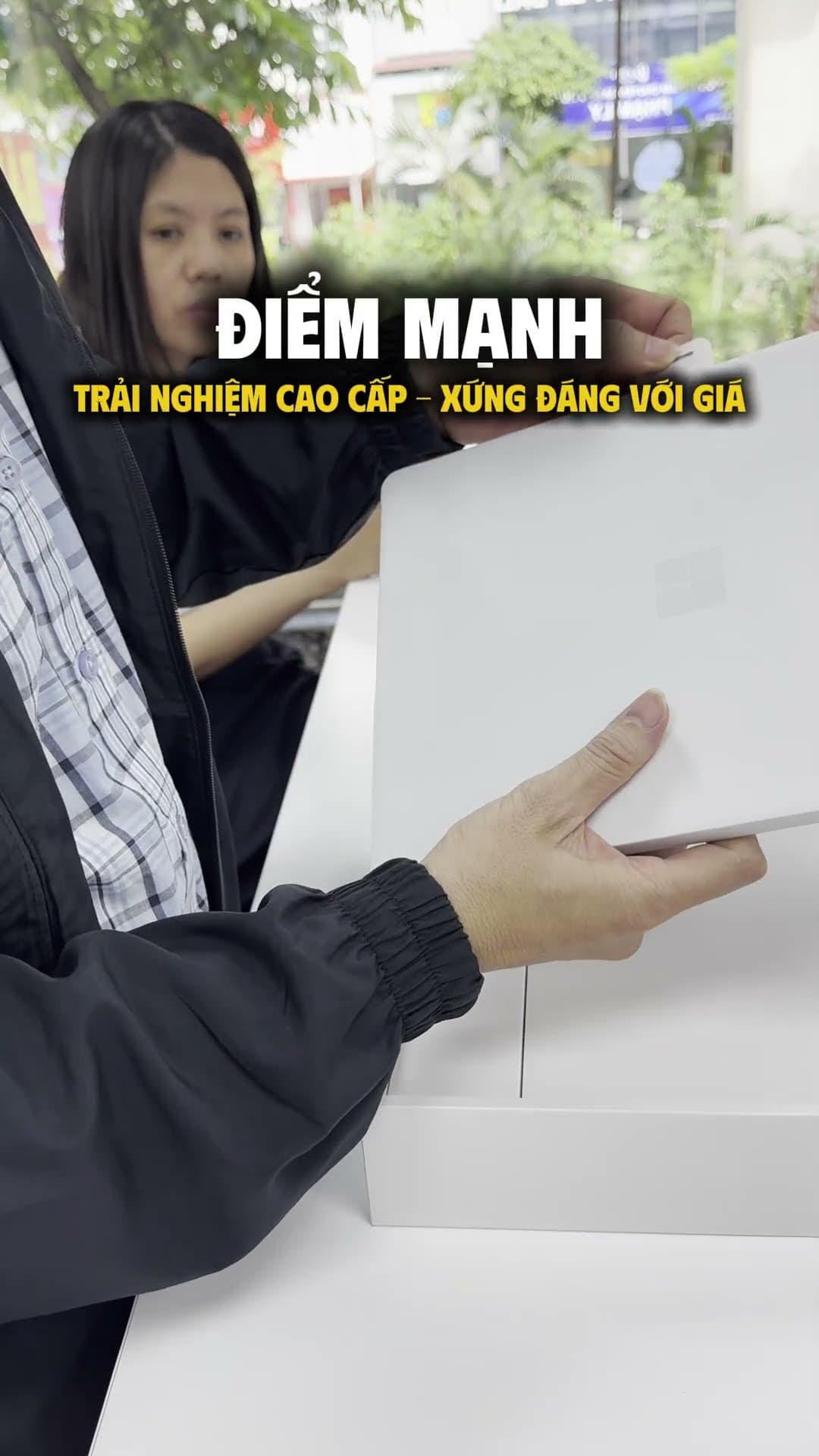 Video review Surface Laptop 7 5G Intel Core Ultra 7/32GB/1TB