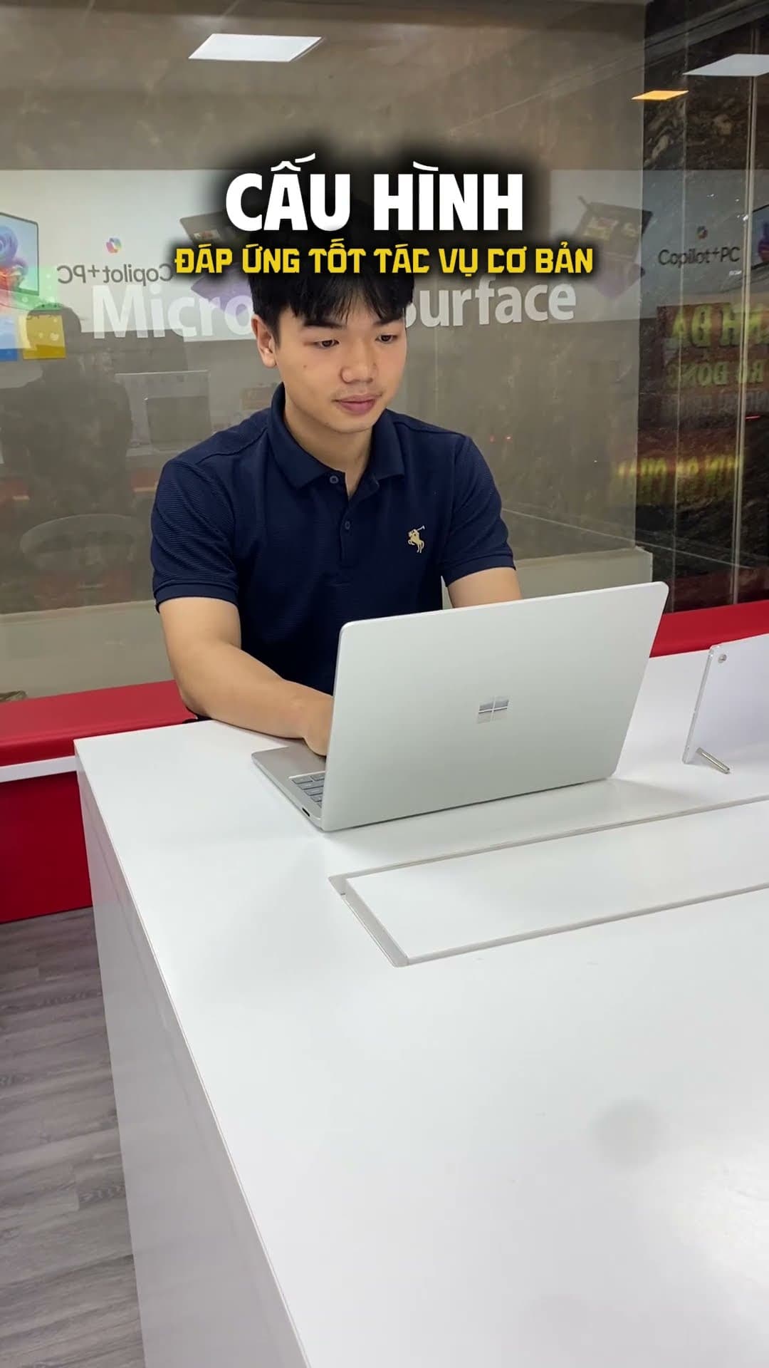 Video review Surface Laptop 7 5G Intel Core Ultra 7/32GB/1TB